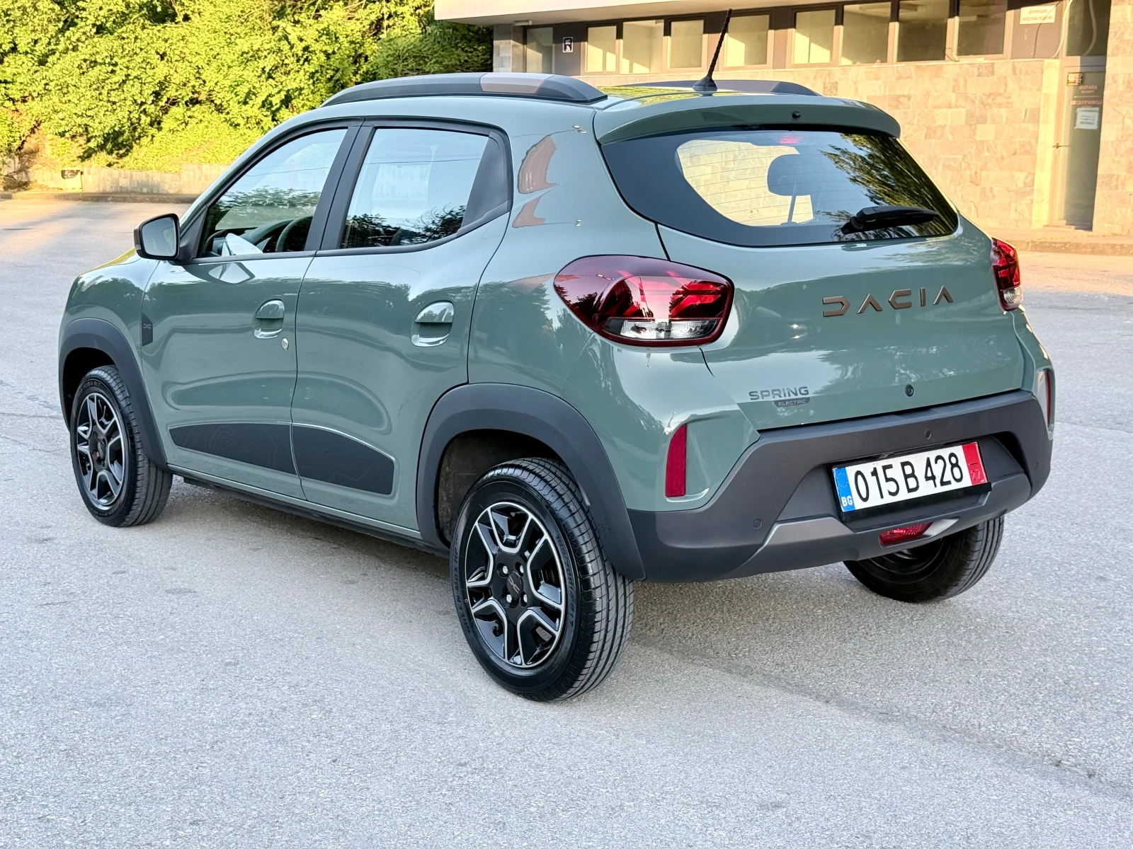 Dacia Spring EXTREME* 65k.c.Facelift* В ГАРАНЦИЯ* Лизинг* , снимка 2 - Автомобили и джипове - 54557115