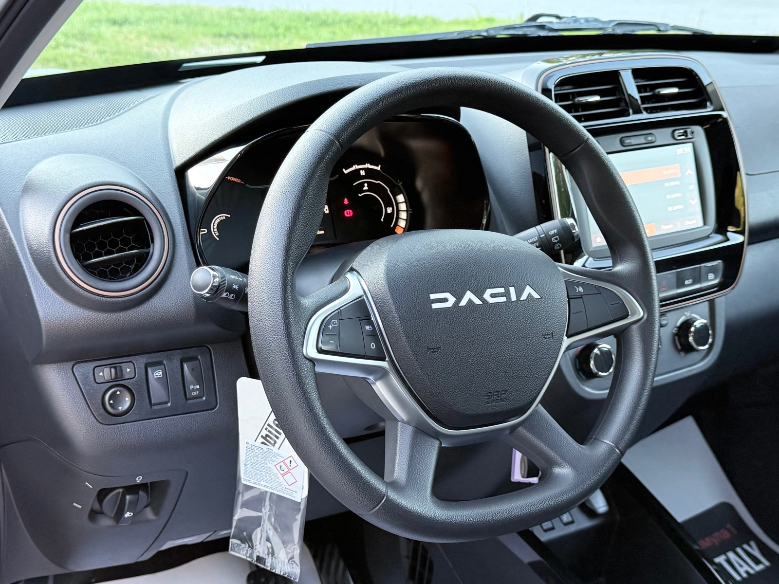 Dacia Spring EXTREME* 65k.c.Facelift* В ГАРАНЦИЯ* Лизинг* , снимка 15 - Автомобили и джипове - 54557115
