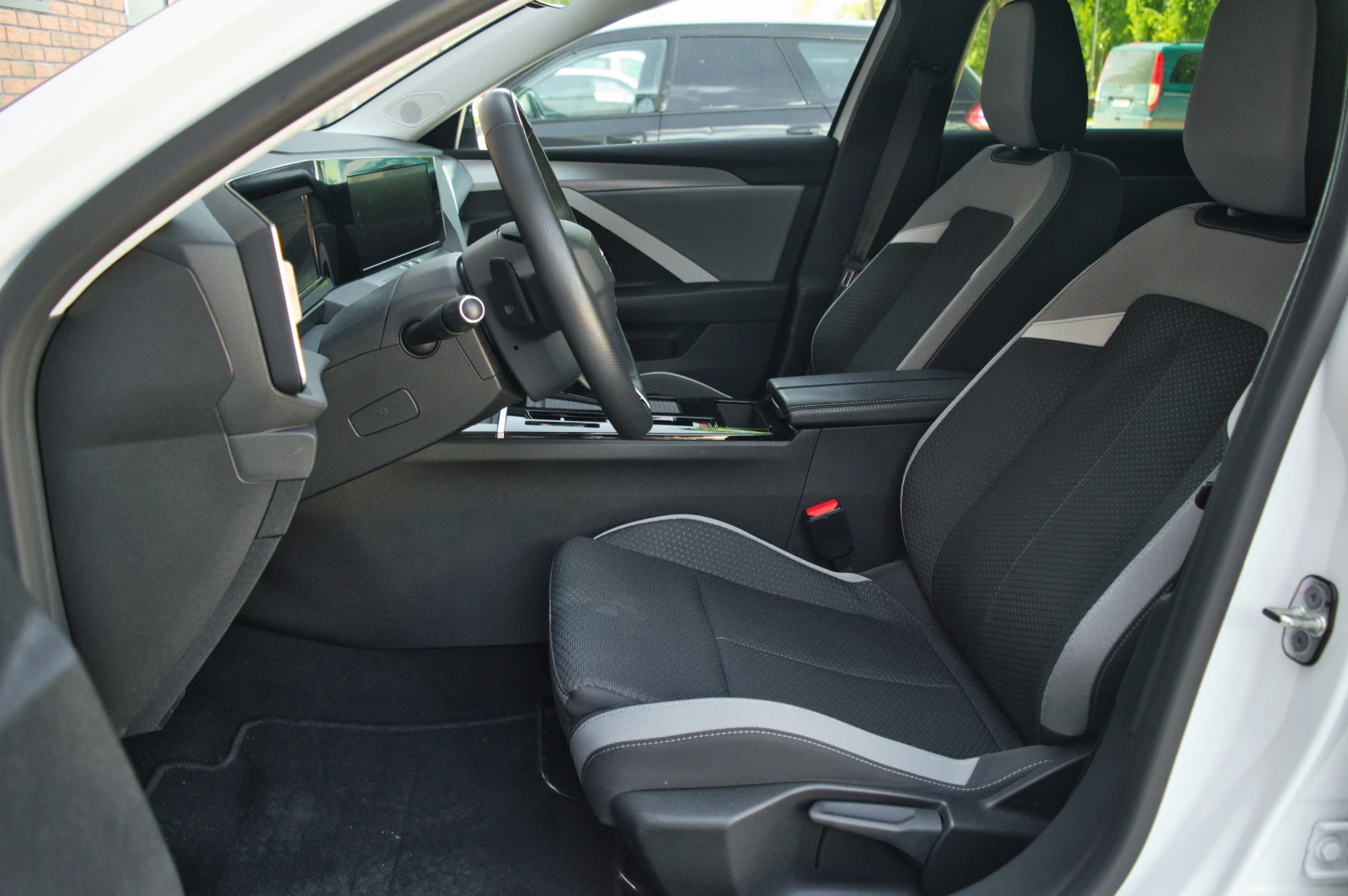 Opel Astra 1.6 Turbo PHEV, снимка 15 - Автомобили и джипове - 54582088