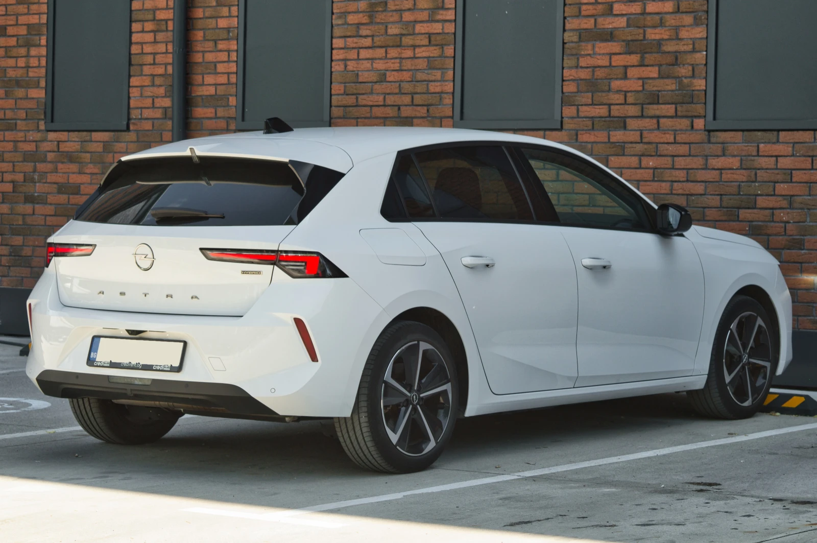 Opel Astra 1.6 Turbo PHEV, снимка 5 - Автомобили и джипове - 54582088
