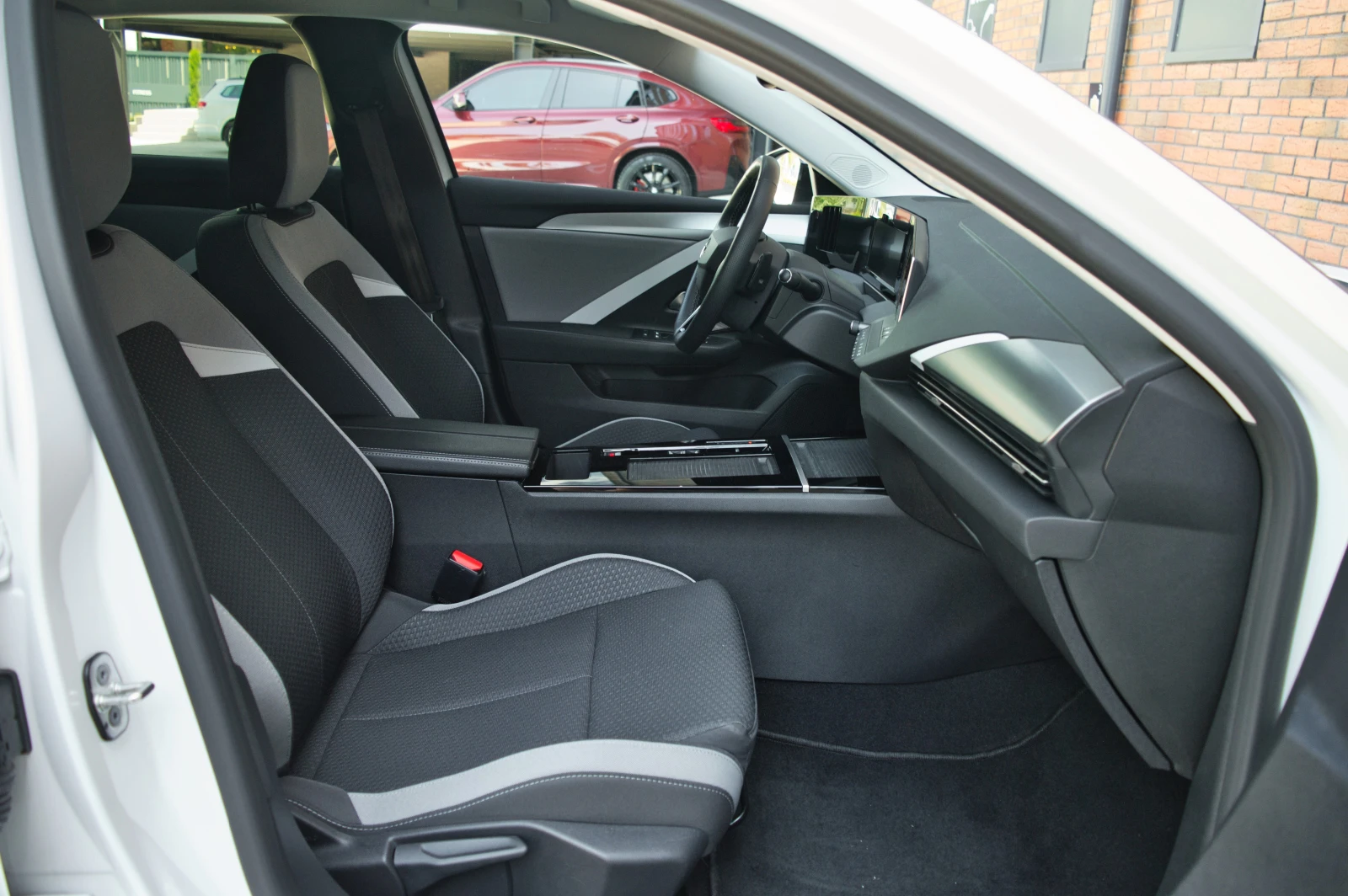 Opel Astra 1.6 Turbo PHEV, снимка 16 - Автомобили и джипове - 54582088