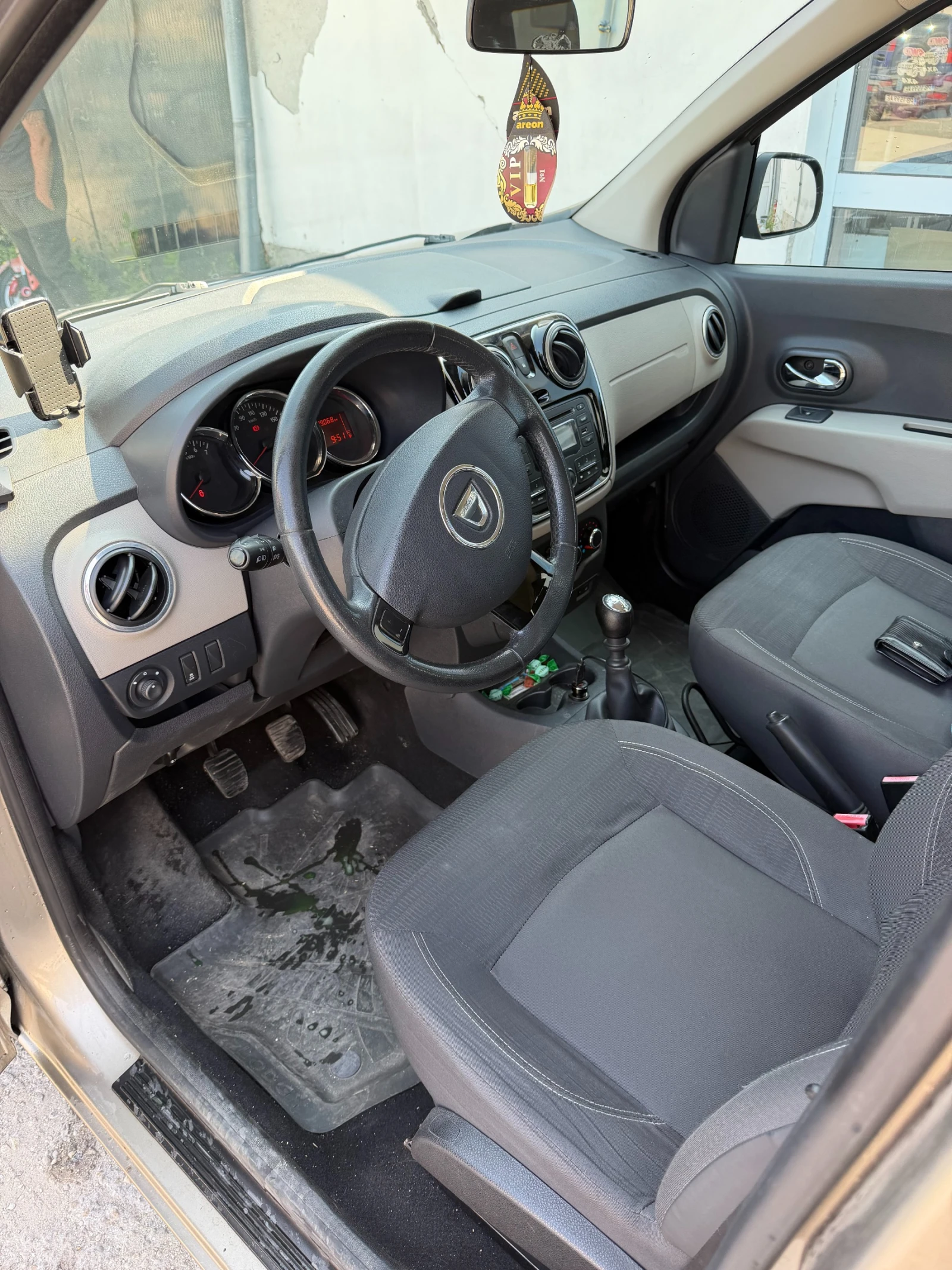 Dacia Lodgy, снимка 7 - Автомобили и джипове - 55055808