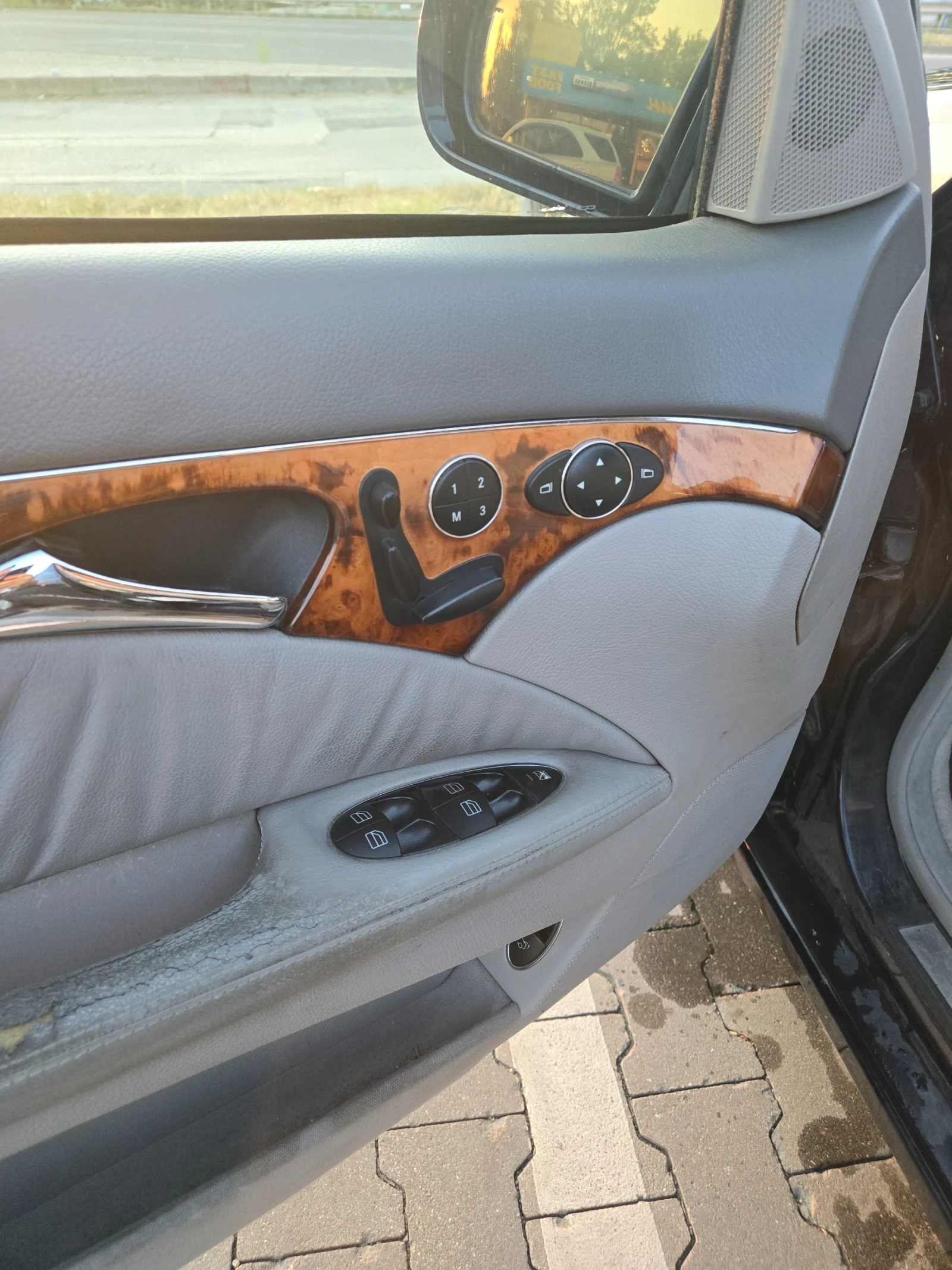 Mercedes-Benz E 270 CDI Elegance , снимка 11 - Автомобили и джипове - 55323954