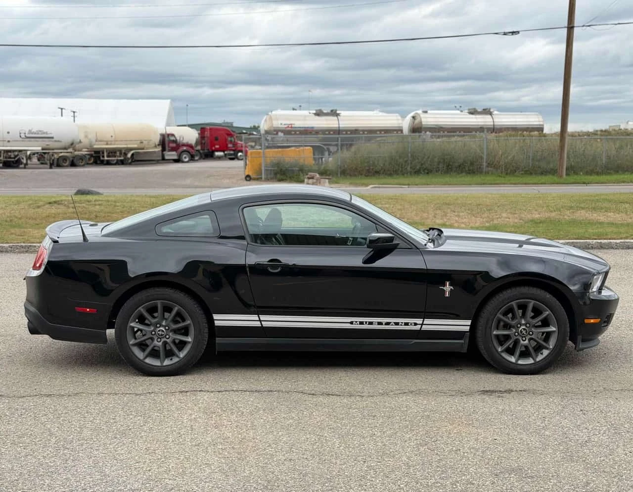 Ford Mustang * V6 * CARFAX * , снимка 3 - Автомобили и джипове - 56259746