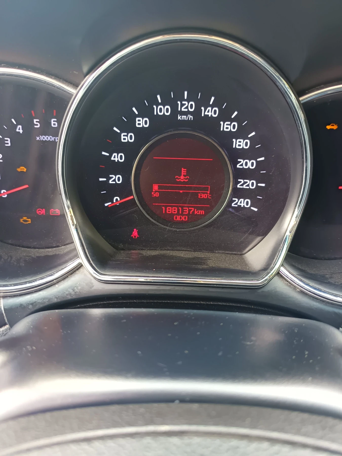 Kia Ceed 1, 6 CRDI , снимка 17 - Автомобили и джипове - 56684207