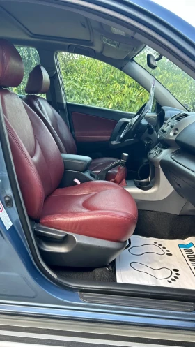 Toyota Rav4 2.2 D-4D Кожа / Автопилот, снимка 8