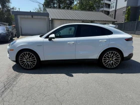 Porsche Cayenne * E Hybrid Coupe AWD * CARFAX * ПАНО * ОБДУХВАНЕ, снимка 2