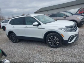 VW Tiguan 2.0T S* Keyless* Подгрев* НАВИ* Клип на мотор* CAR - 14704 € / 28758.52 лв. - 20539982 4