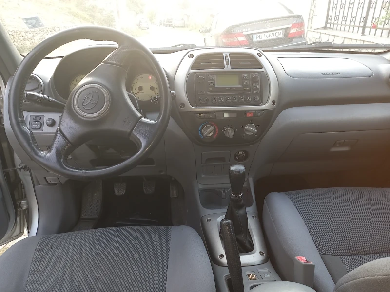 Toyota Rav4, снимка 4 - Автомобили и джипове - 47756352