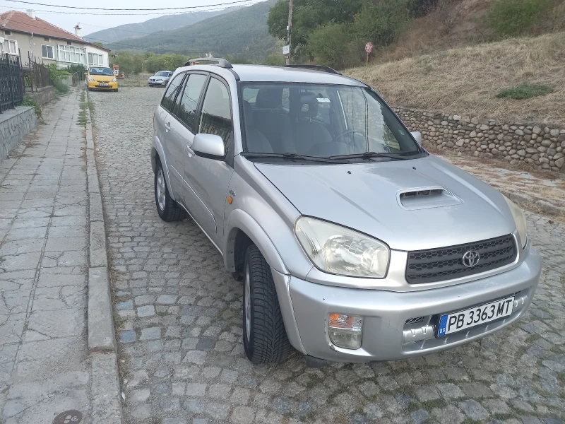 Toyota Rav4, снимка 2 - Автомобили и джипове - 47756352