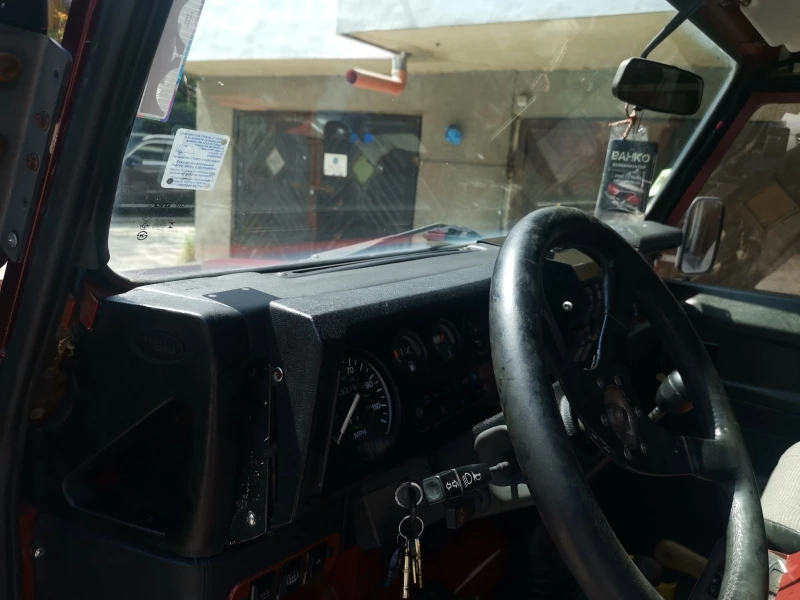 Land Rover Defender 200 TDi, снимка 6 - Автомобили и джипове - 52408563