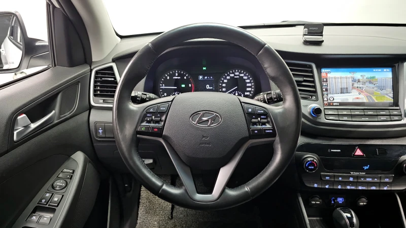 Hyundai Tucson 2.0 2WD MODERN autogeorge.com, снимка 13 - Автомобили и джипове - 51903431