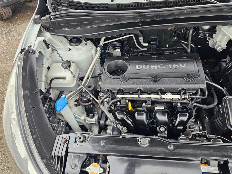Hyundai IX35 2.0i 4x4, снимка 11 - Автомобили и джипове - 52075785