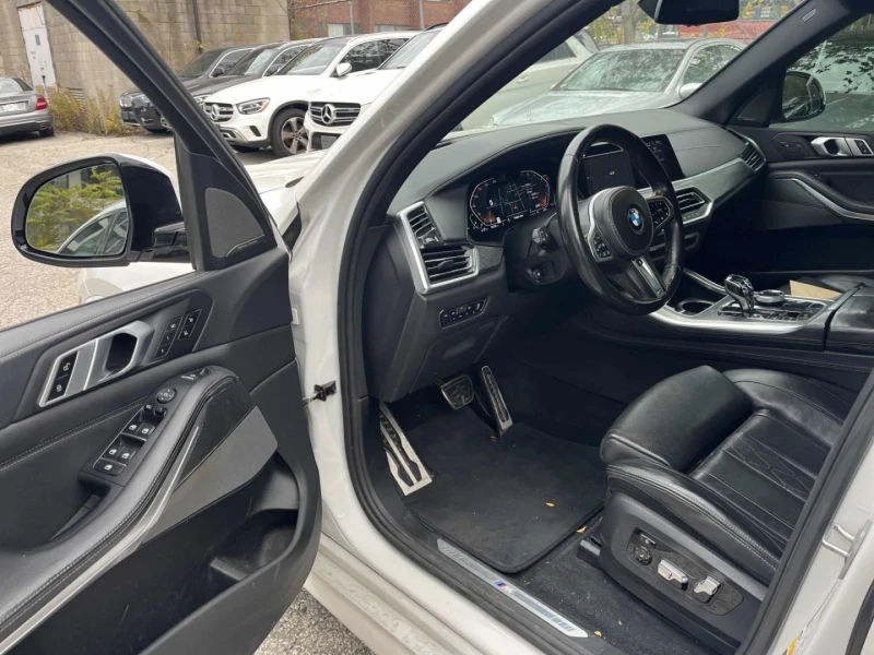 BMW X5 M-pkg* Xdrive* Massage* HUD* Harman/Kardon* Distro, снимка 6 - Автомобили и джипове - 52357121