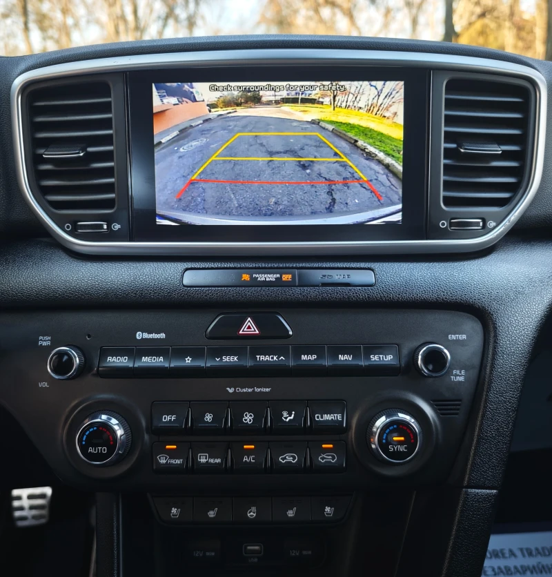 Kia Sportage 2.0 CRDI, снимка 16 - Автомобили и джипове - 53077651