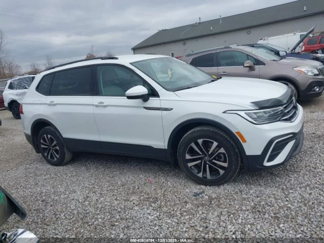 VW Tiguan 2.0T S* Keyless* Подгрев* НАВИ* Клип на мотор* CAR, снимка 4 - Автомобили и джипове - 53136502