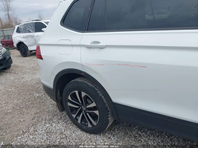 VW Tiguan 2.0T S* Keyless* Подгрев* НАВИ* Клип на мотор* CAR, снимка 10 - Автомобили и джипове - 53136502