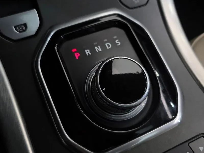 Land Rover Range Rover Evoque 2.0 Td4 Hse, снимка 9 - Автомобили и джипове - 55349981