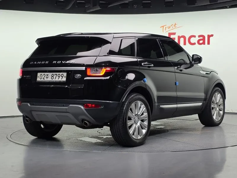 Land Rover Range Rover Evoque 2.0 Td4 Hse, снимка 2 - Автомобили и джипове - 55349981
