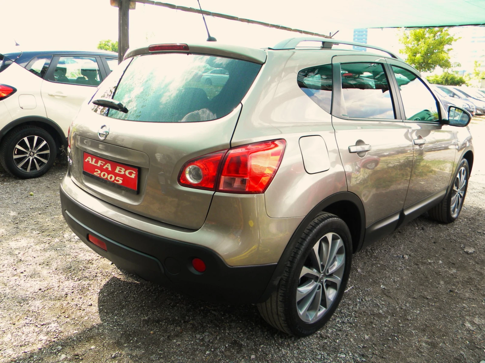 Nissan Qashqai 1.6-ГАЗ-NTEC* NAVI* ПАНОРАМА* КАТО НОВ*  - изображение 4