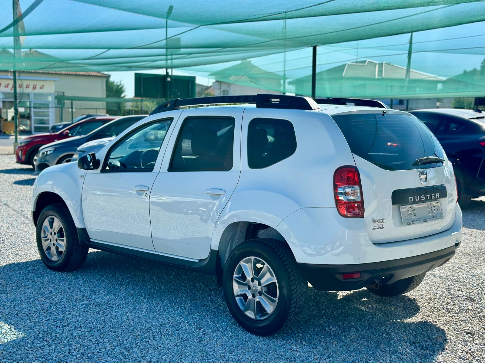 Dacia Duster 1.6 i-GPL - изображение 3