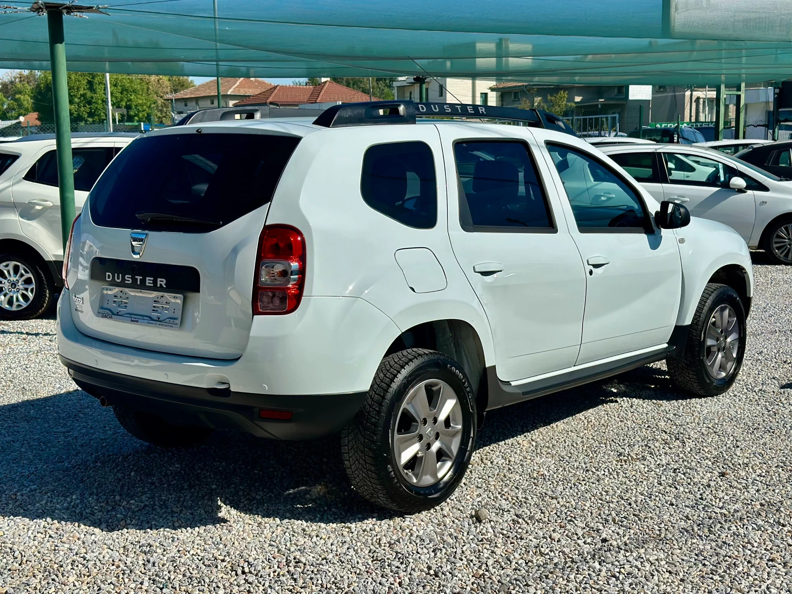 Dacia Duster 1.6 i-GPL - изображение 5