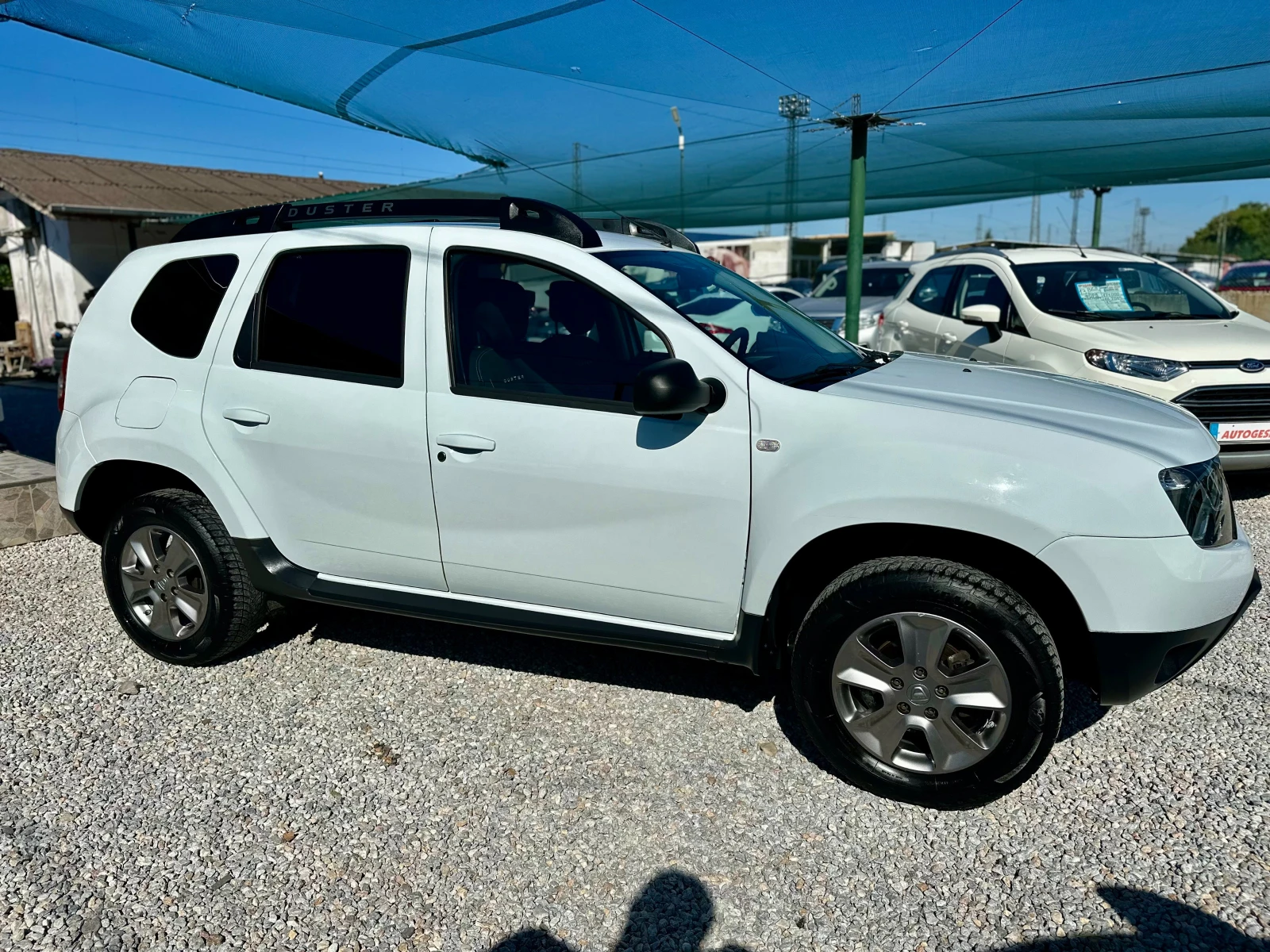 Dacia Duster 1.6 i-GPL - изображение 6