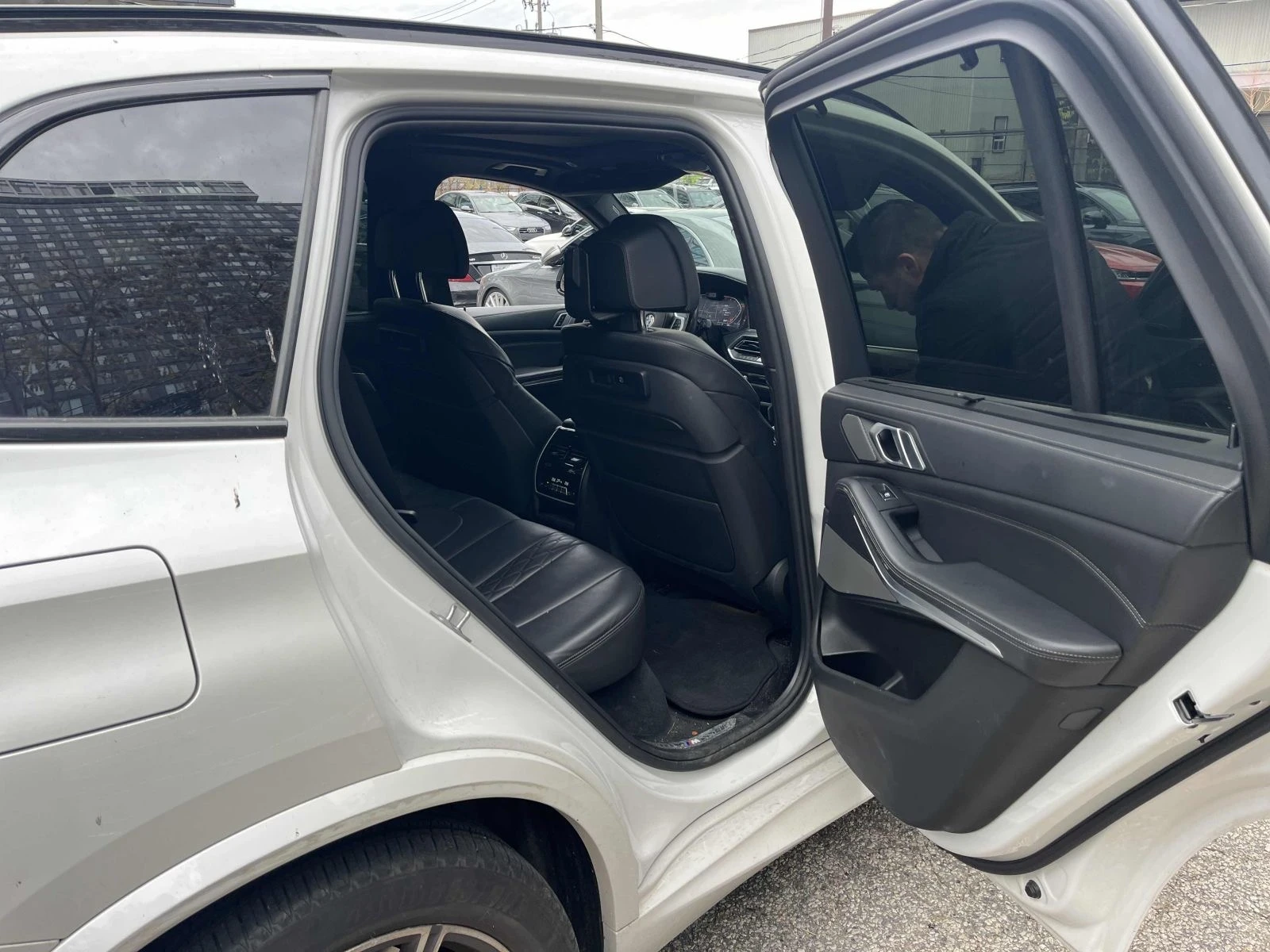 BMW X5 M-pkg* Xdrive* Massage* HUD* Harman/Kardon* Distro | Mobile.bg   12