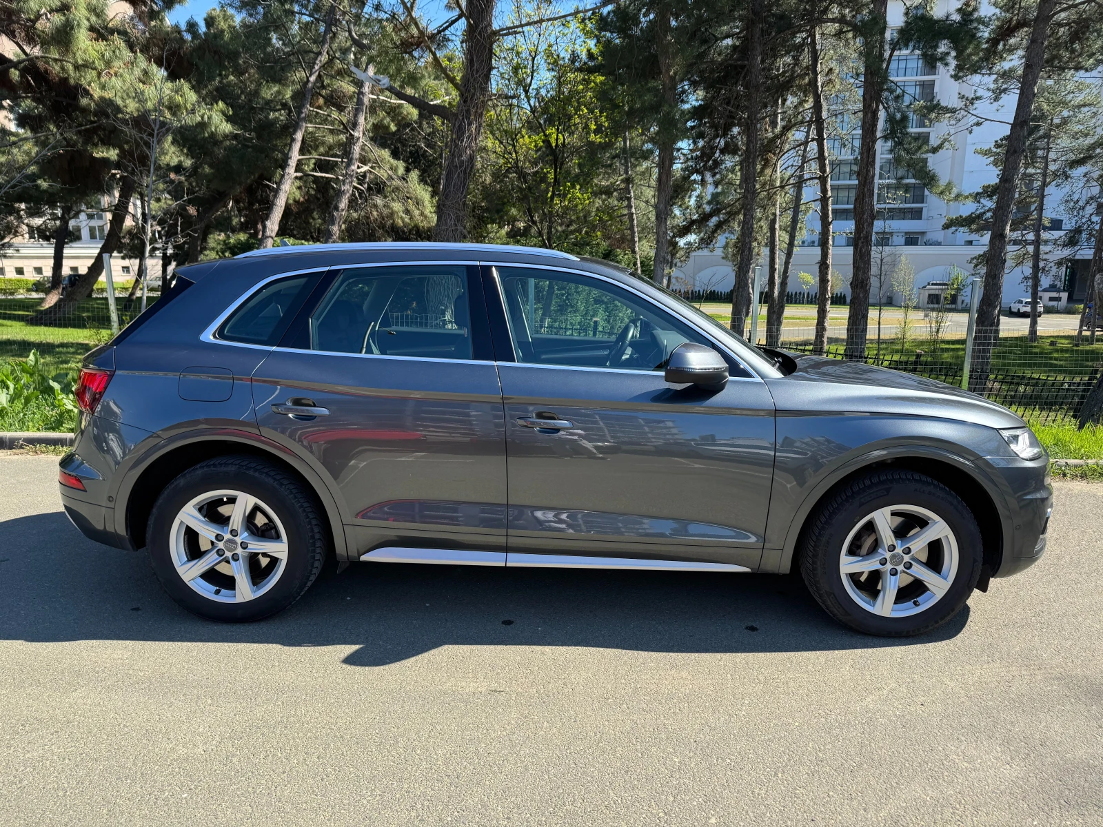 Audi Q5 2.0 TFSI QUATTRO S TRONIC, снимка 3 - Автомобили и джипове - 54319349