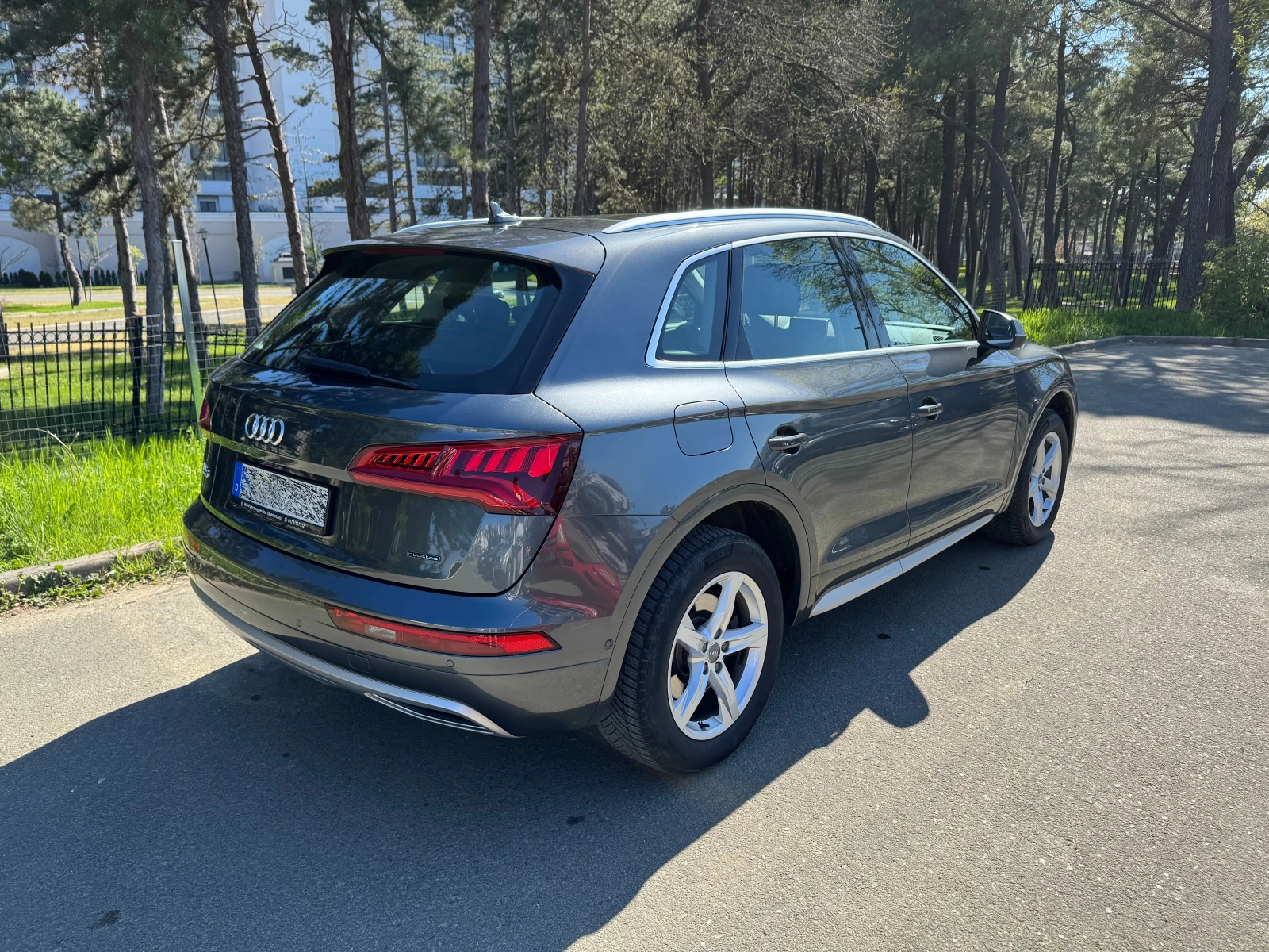 Audi Q5 2.0 TFSI QUATTRO S TRONIC, снимка 4 - Автомобили и джипове - 54319349