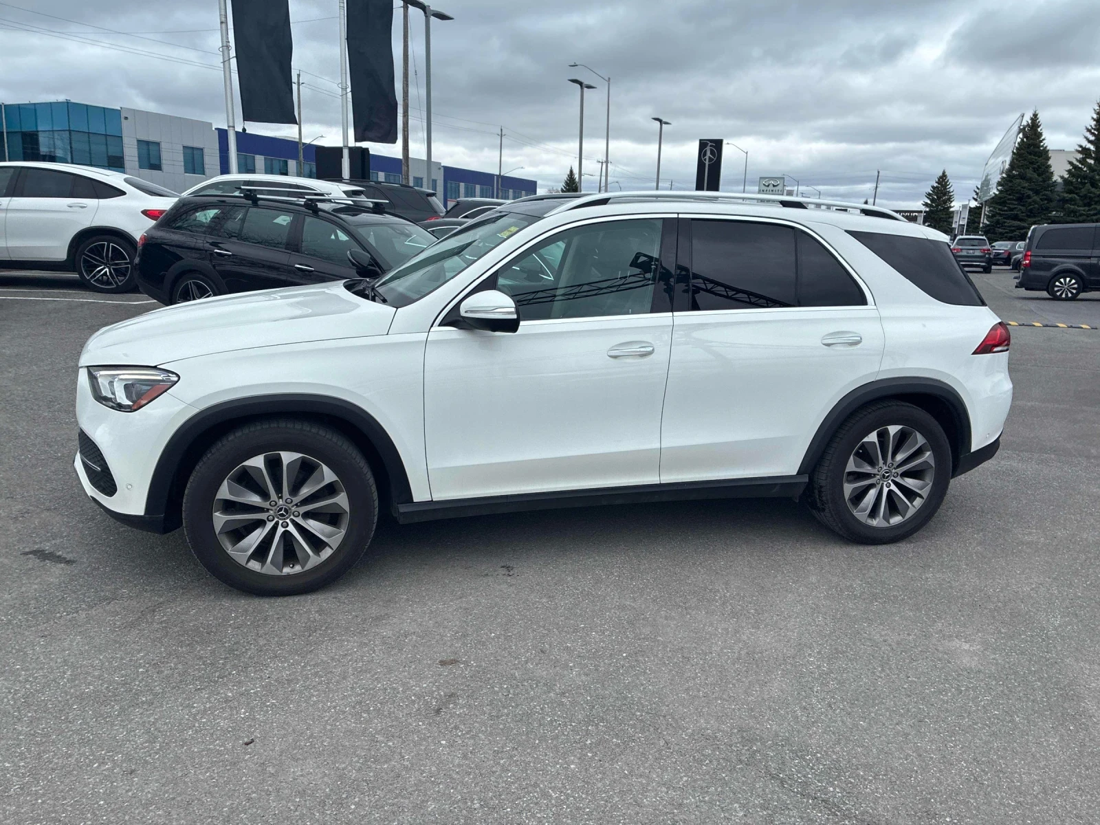 Mercedes-Benz GLE 350 ДИСТРОНИК * ПОДГРЕВ * ПАНОРАМА * 360 * BURMESTER, снимка 2 - Автомобили и джипове - 54586952