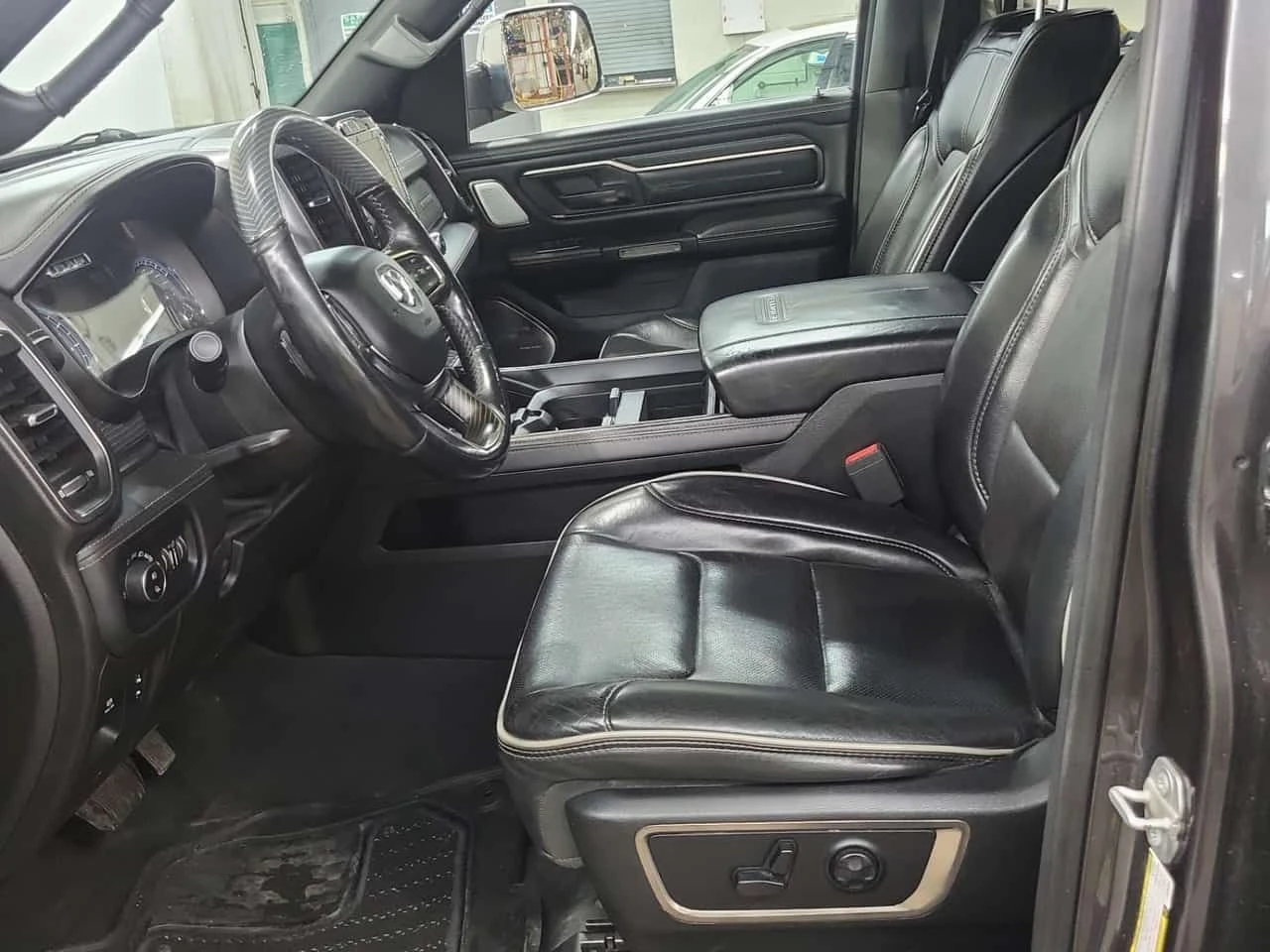 Dodge RAM 1500 * LIMITED CREW * H/K * ОДБУХВАНЕ * 2 КЛЮЧА , снимка 5 - Автомобили и джипове - 54597162