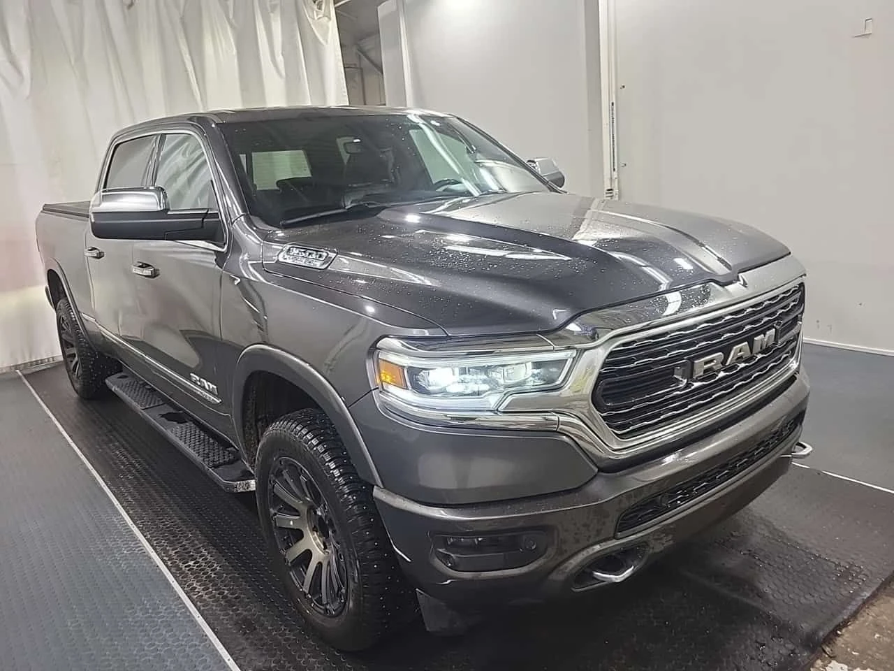 Dodge RAM 1500 * LIMITED CREW * H/K * ОДБУХВАНЕ * 2 КЛЮЧА , снимка 2 - Автомобили и джипове - 54597162
