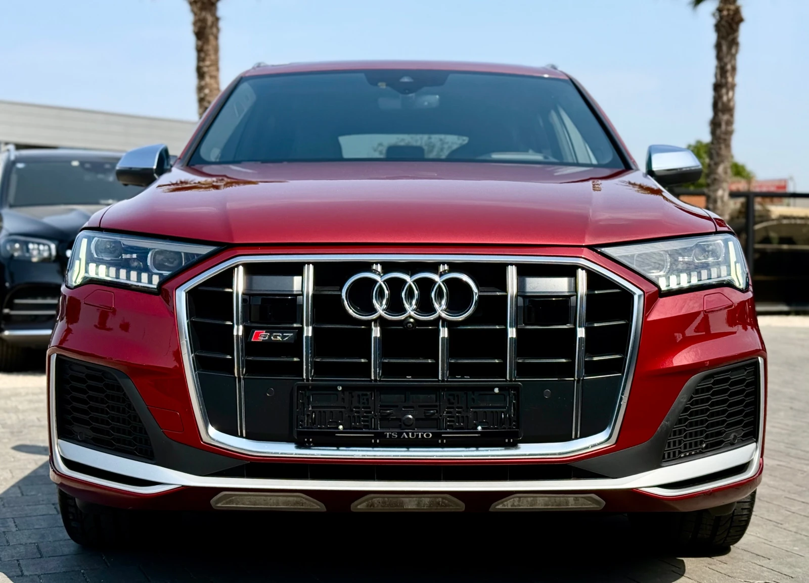 Audi SQ7 MAX full* CARBON PAKET* FUL LED FAR* 6+ 1 места, снимка 5 - Автомобили и джипове - 55903181