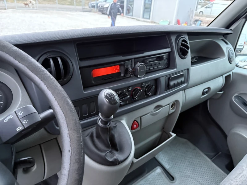 Renault Master, снимка 13 - Бусове и автобуси - 47825700