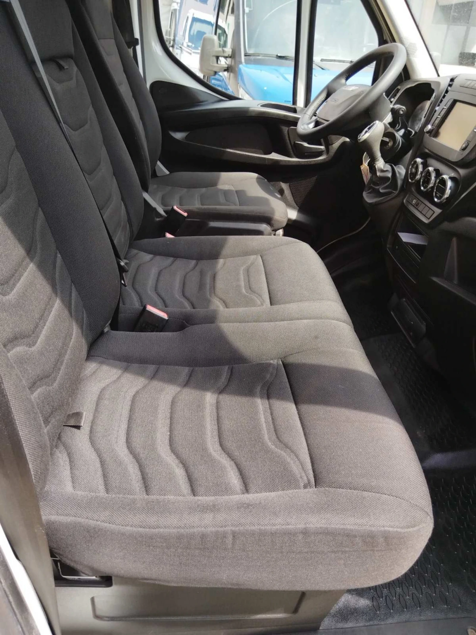 Iveco 35S18 35s17 3.0 HPI швейцарски, снимка 15 - Бусове и автобуси - 55408662