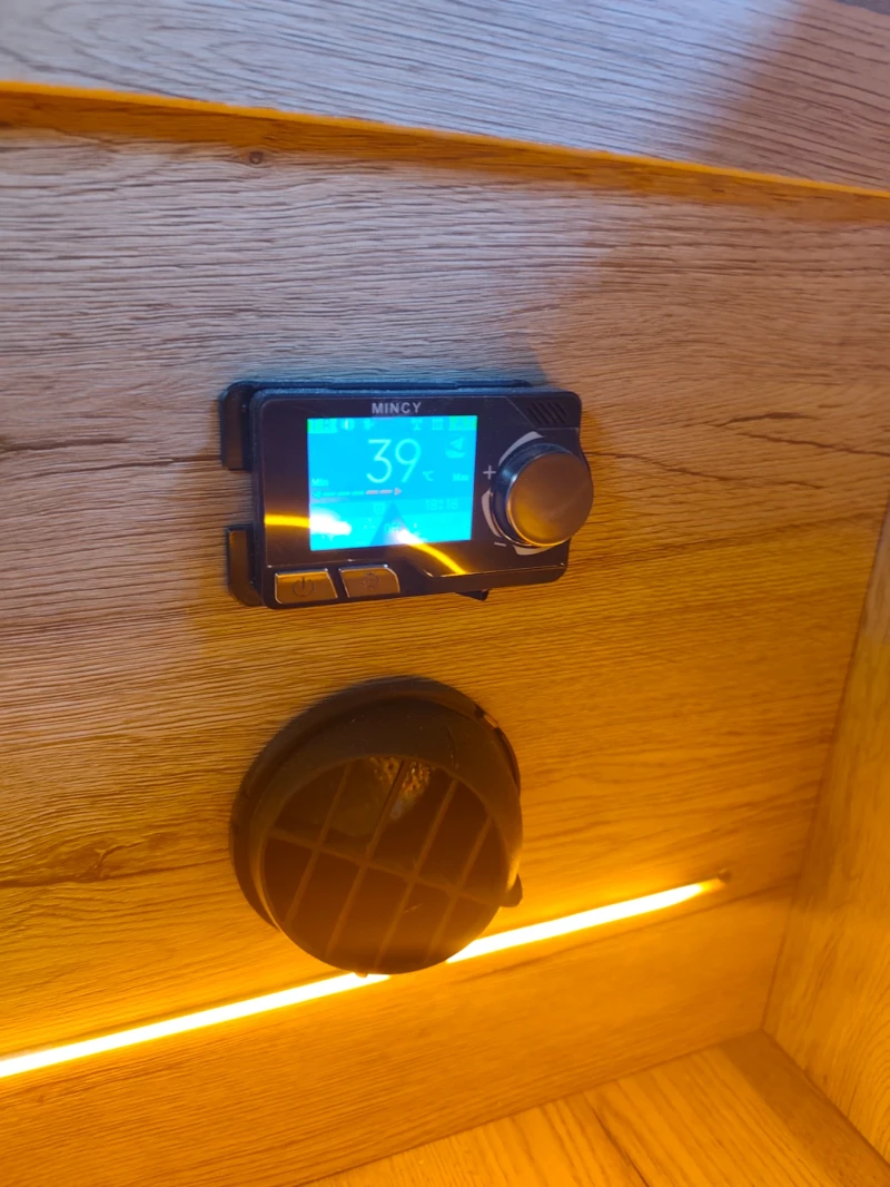 Каравана Други 414C НОВА с всички екстри и гаранция, снимка 11 - Каравани и кемпери - 52770464