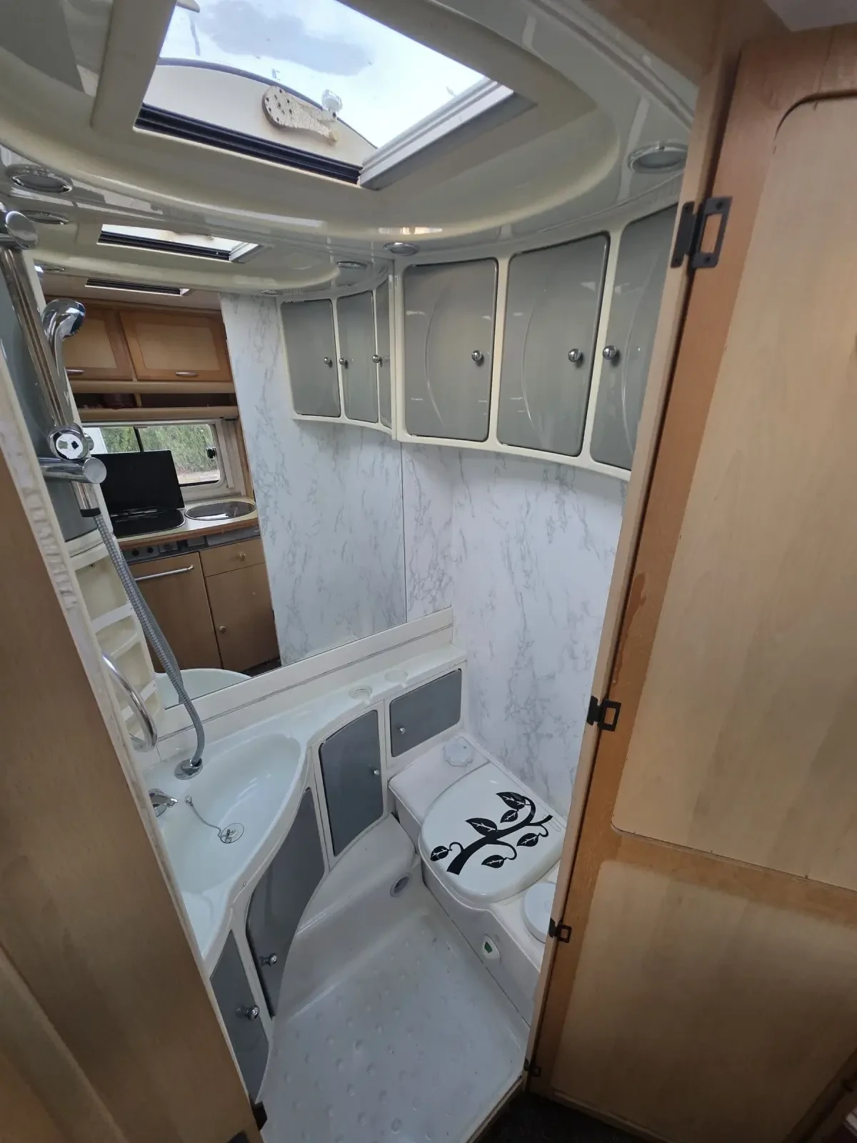  TEC | Mobile.bg   12