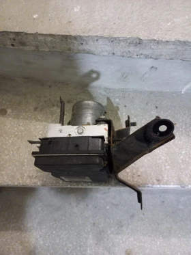 ABS Тойота 2.2 d-4d, снимка 1