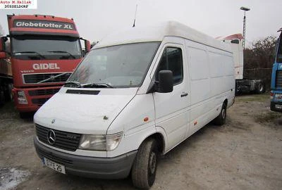 Охладителна система за Mercedes-Benz Sprinter, снимка 10 - Части - 48583487