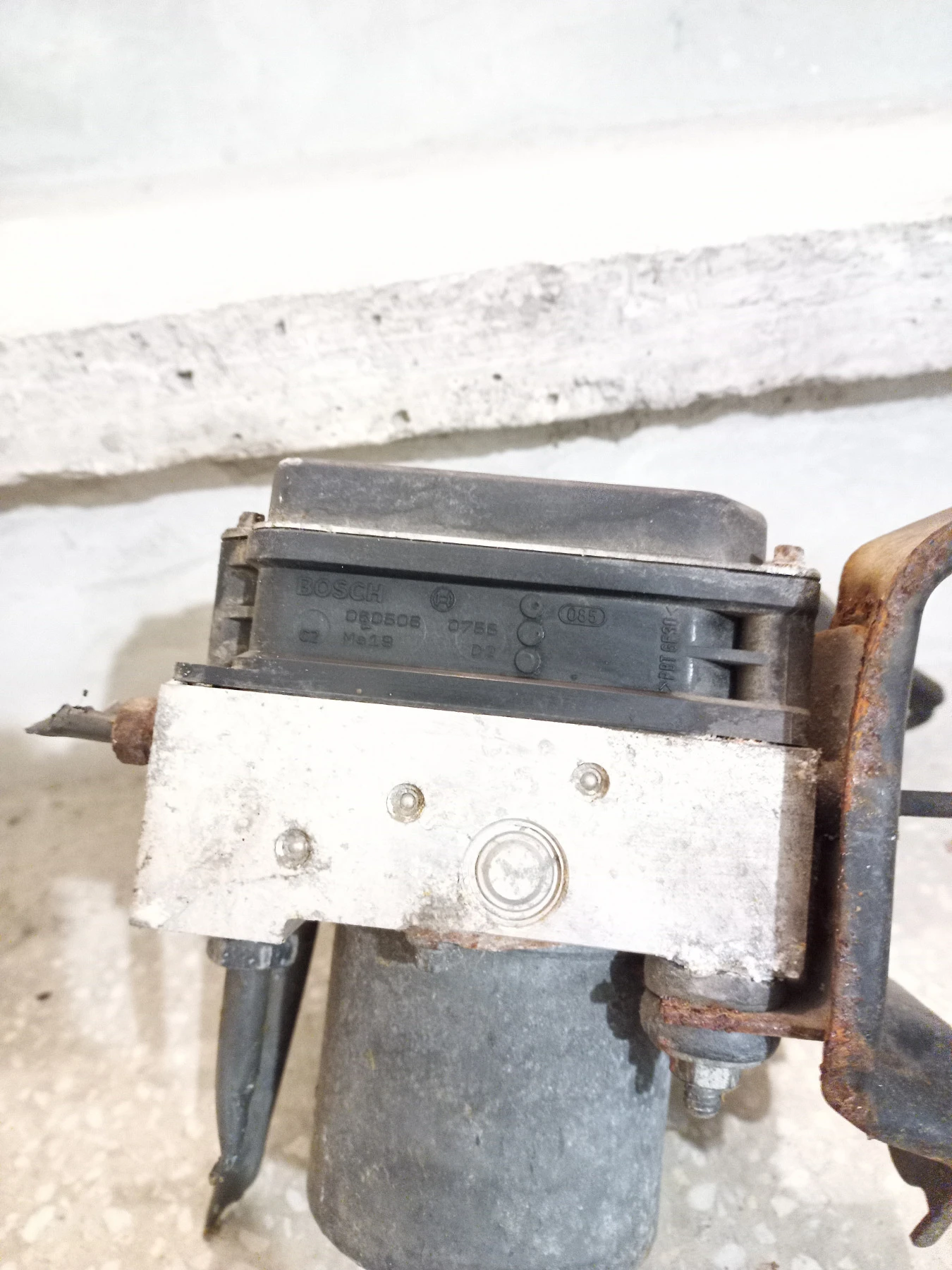 ABS  2.2 d-4d | Mobile.bg   3