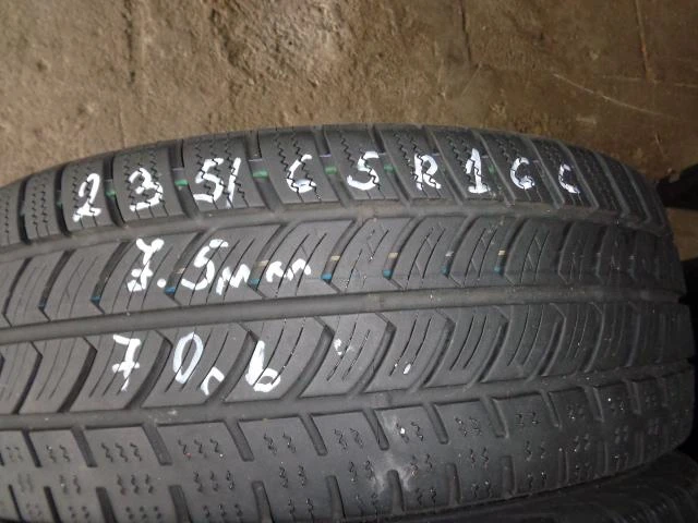 Гуми Всесезонни 235/65R16, снимка 1 - Гуми и джанти - 9708153