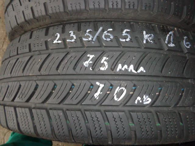 Гуми Всесезонни 235/65R16, снимка 4 - Гуми и джанти - 9708153