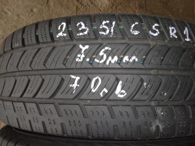 Гуми Всесезонни 235/65R16, снимка 5 - Гуми и джанти - 9708153