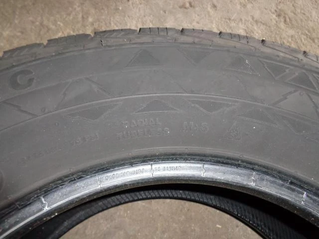 Гуми Всесезонни 235/65R16, снимка 8 - Гуми и джанти - 9708153