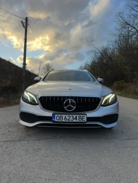 Mercedes-Benz E 220 W213 4-MATIC, снимка 2