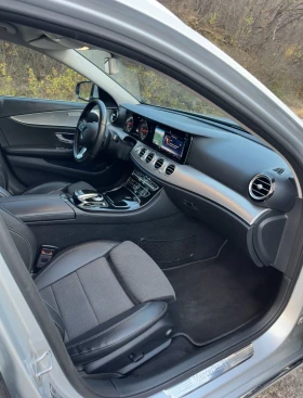 Mercedes-Benz E 220 W213 4-MATIC, снимка 11