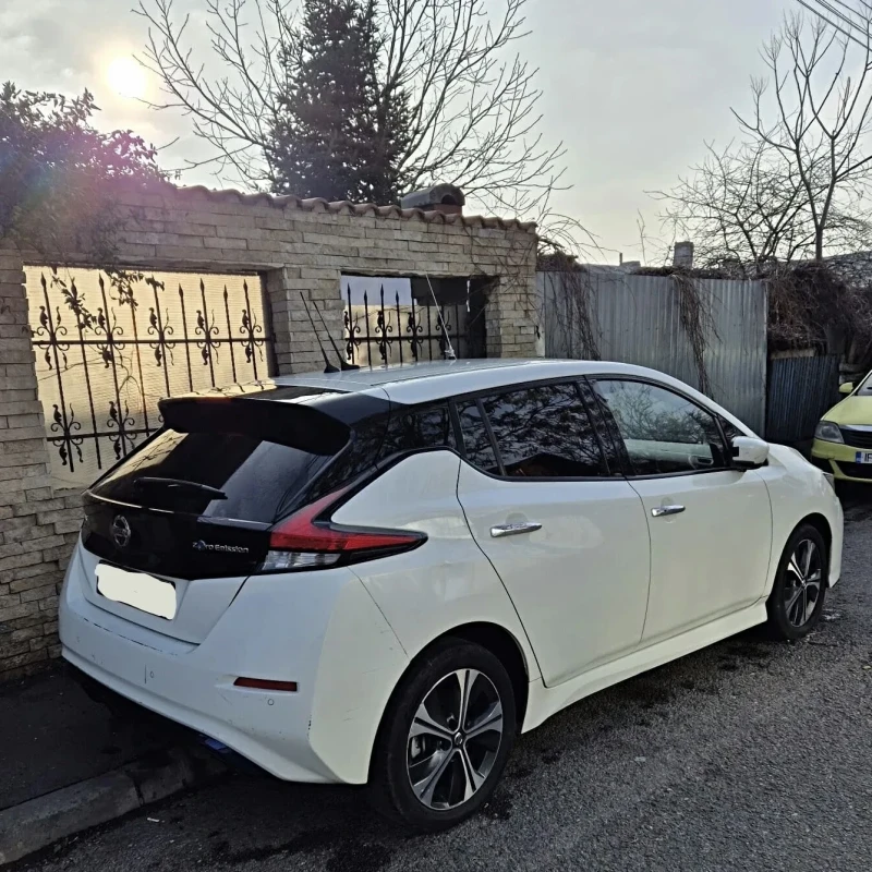 Nissan Leaf  62kW, снимка 3 - Автомобили и джипове - 48515829