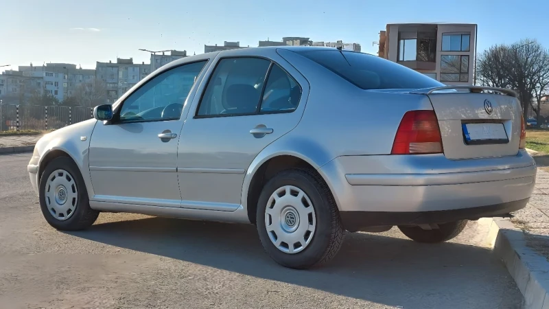 VW Bora, снимка 3 - Автомобили и джипове - 48745580