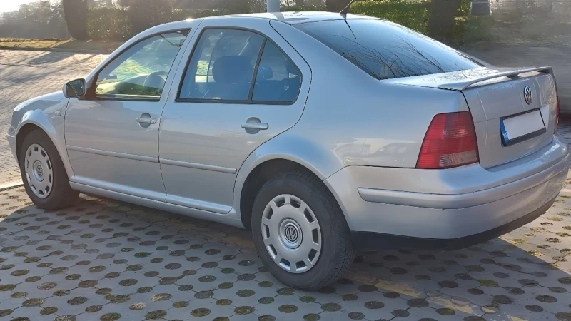 VW Bora, снимка 9 - Автомобили и джипове - 48745580